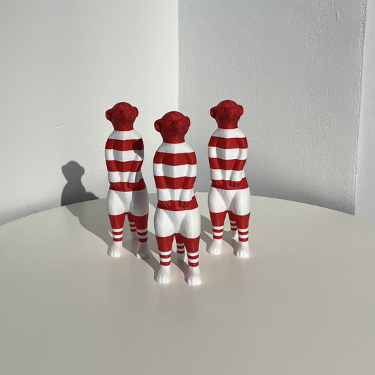 RE:FORM Erdmännchen 18cm (gestreift rot weiß)
